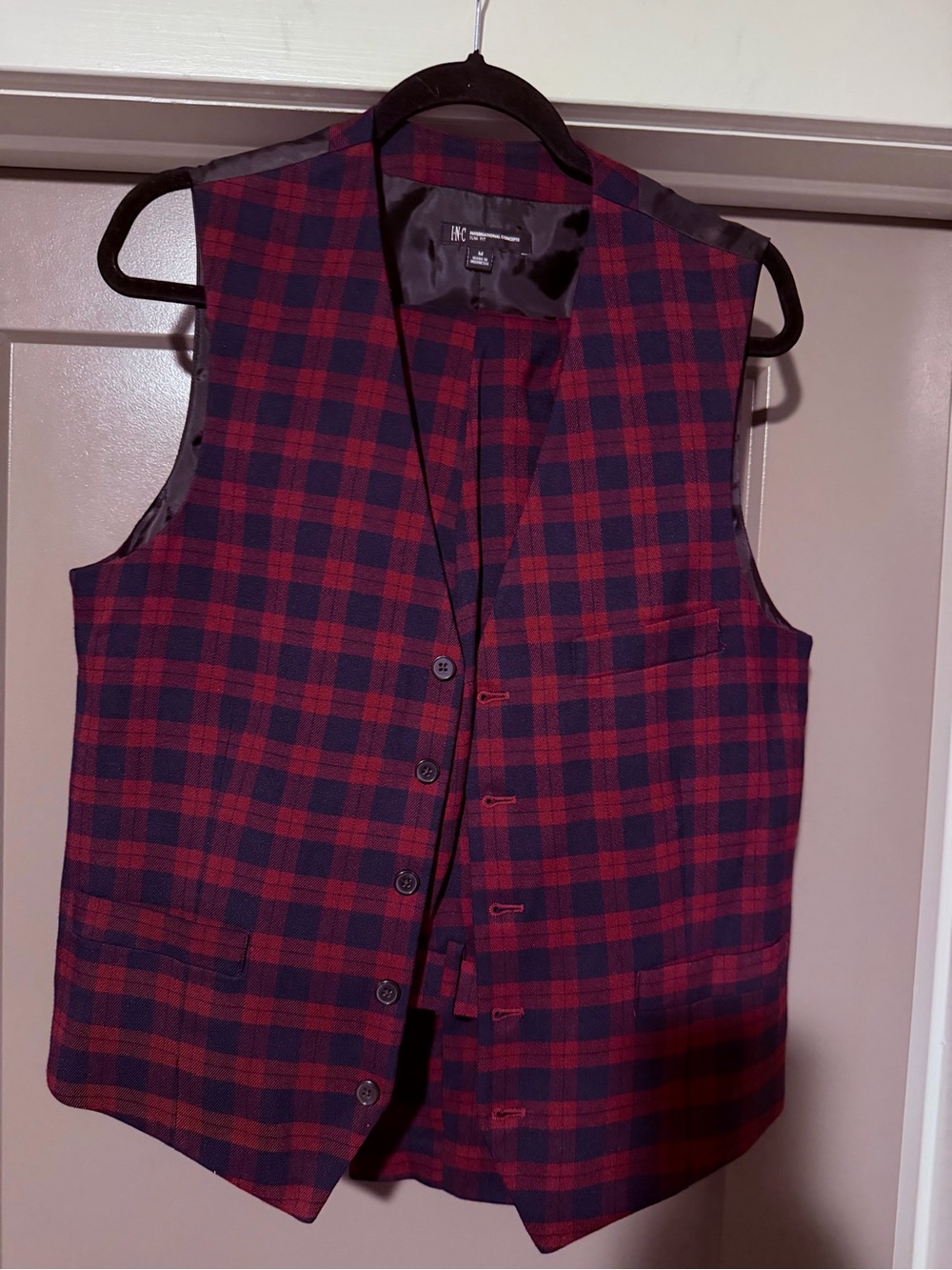 INC International Concepts Red and Navy Plaid Men's Vest
Vest M/ Pants 32/32